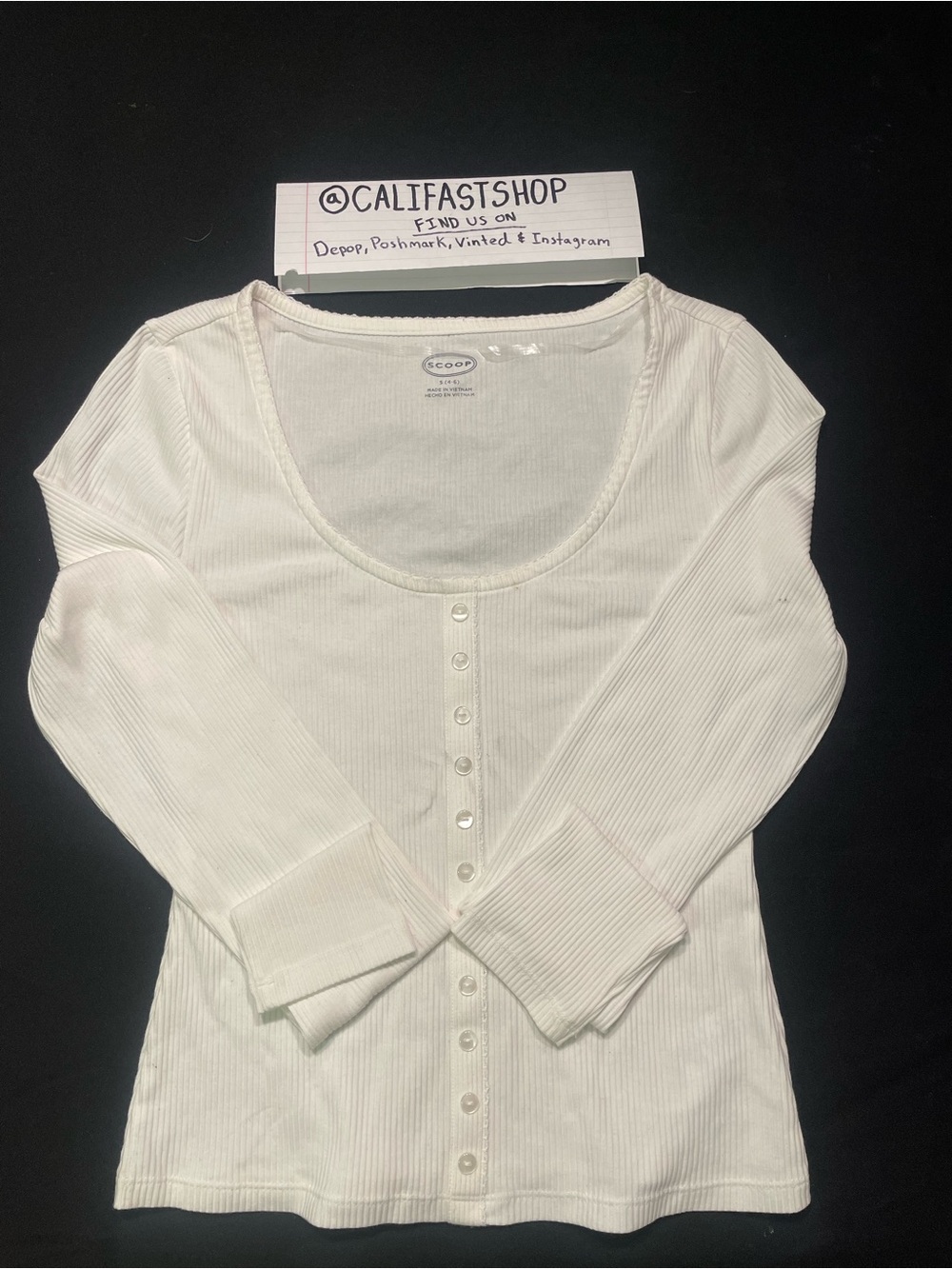 Scoop White Ribbed Button-Front Long Sleeve Tee